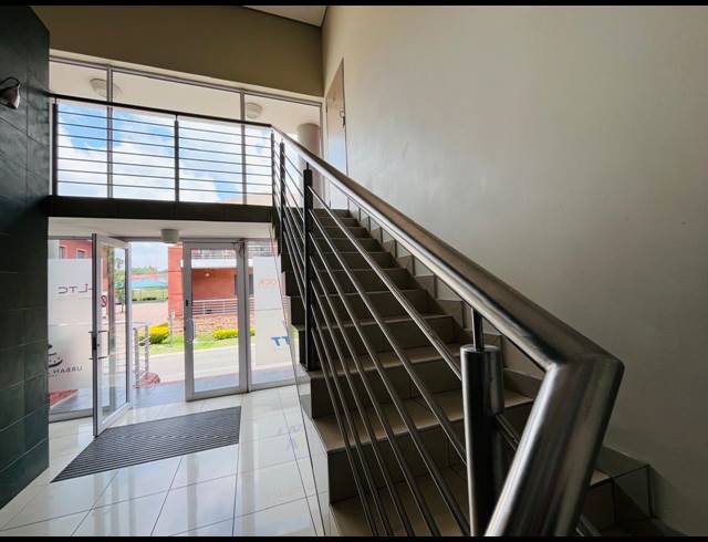 600M² OFFICE FOR SALE IN FOURWAYS